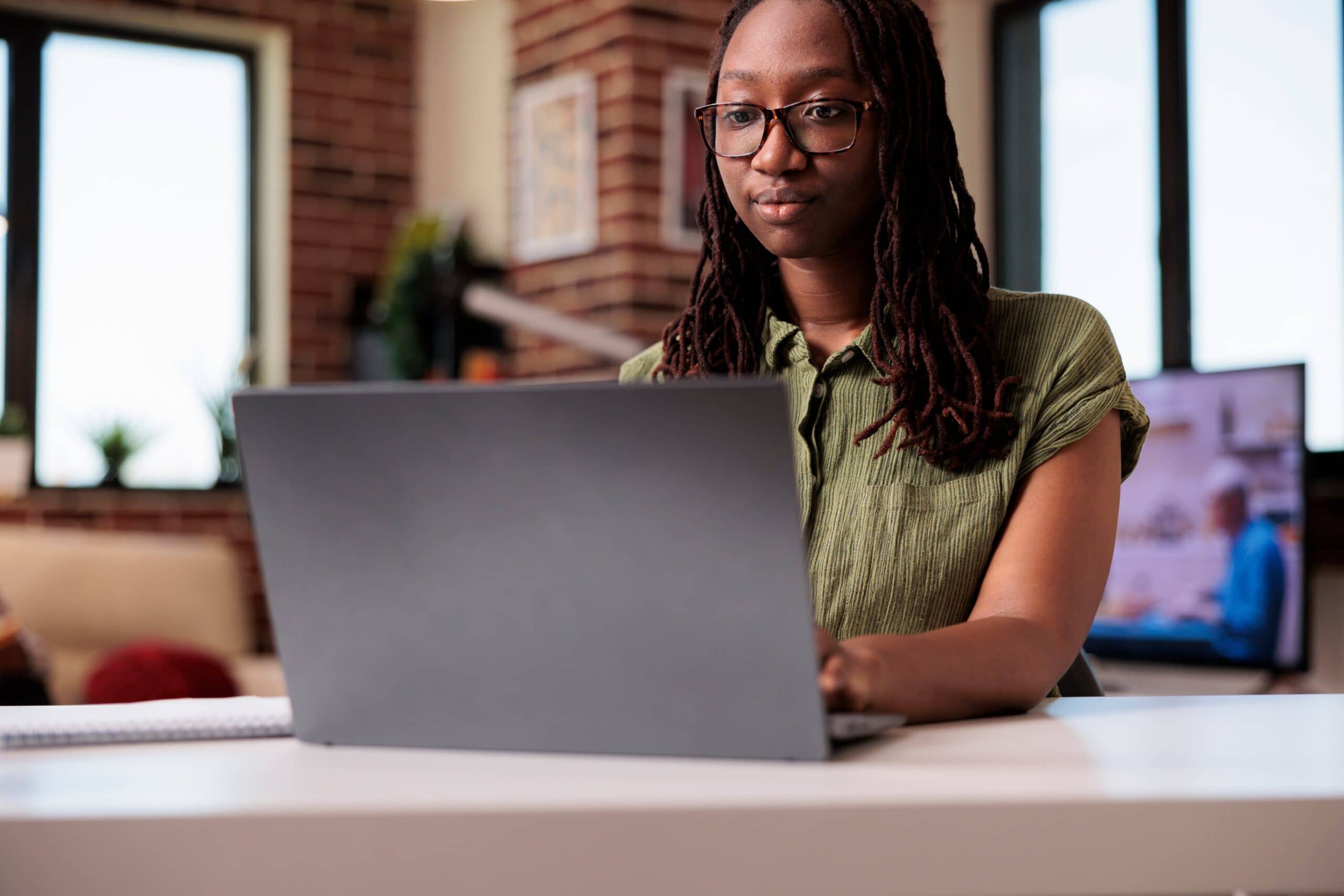 businesswoman on laptop